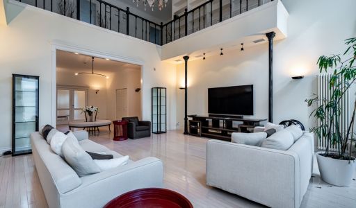 Дом на лесном участке в Николино