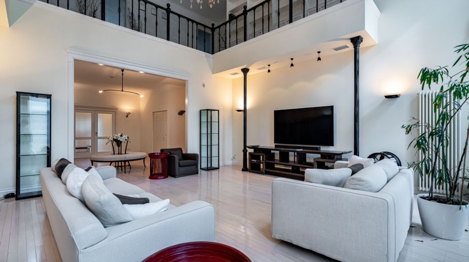 Дом на лесном участке в Николино