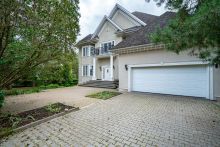 Дом на лесном участке в Николино