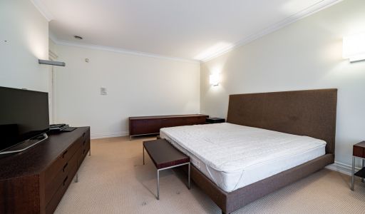 Дом на лесном участке в Николино