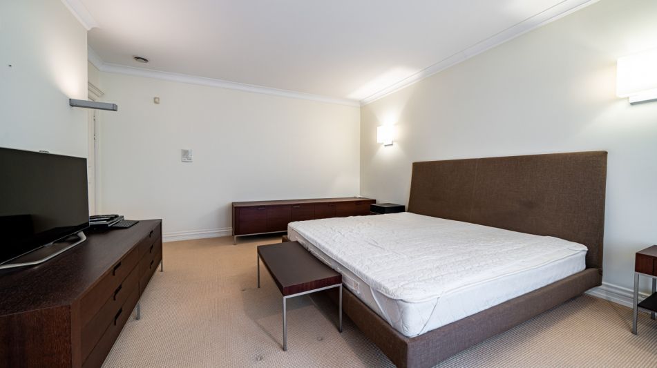 Дом на лесном участке в Николино