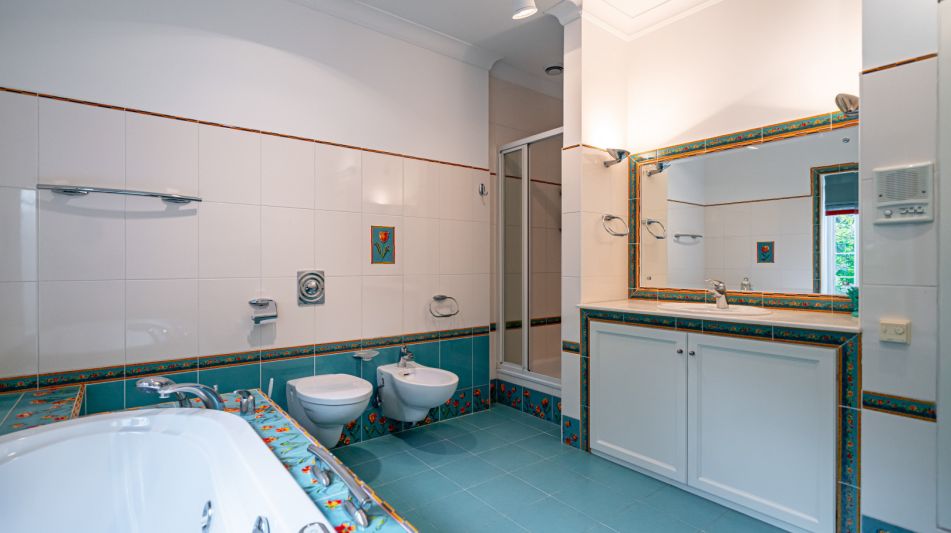 Дом на лесном участке в Николино