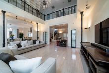 Дом на лесном участке в Николино