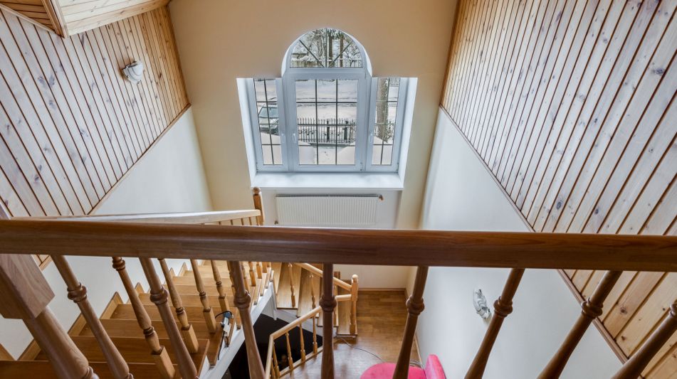 Дом на лесном участке в КП Шервуд