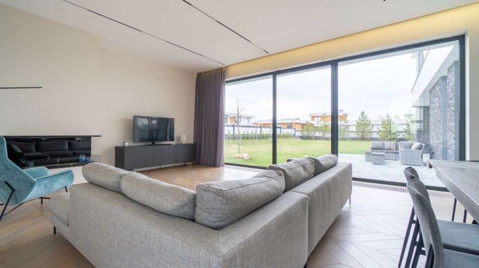 Современный дом в КП Райт Вилладж