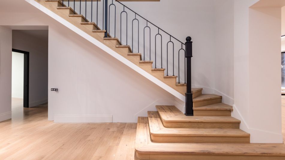 Стильный дом в КП Европа-1