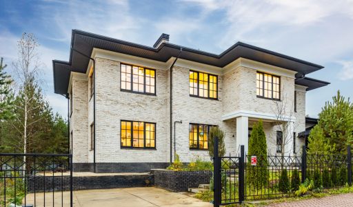 Стильный дом в КП Европа-1