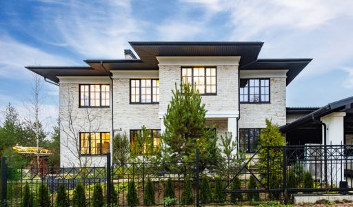 Стильный дом в КП Европа-1