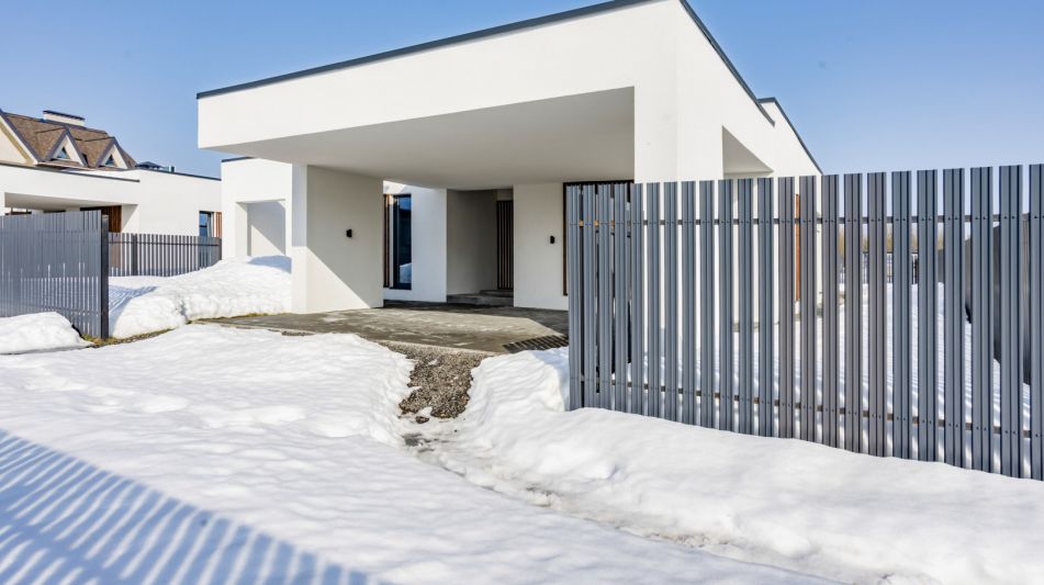 Дом в современном стиле в Исаково