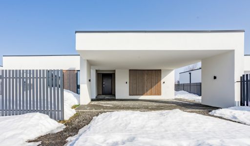 Дом в современном стиле в Исаково