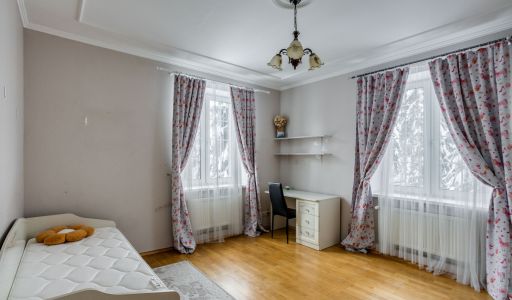 Дом на лесном участке в КП Шервуд