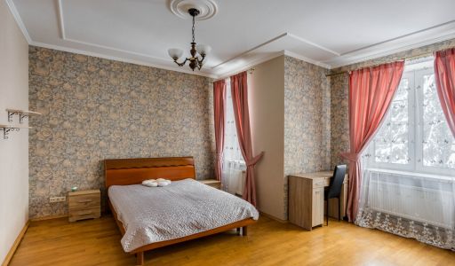 Дом на лесном участке в КП Шервуд