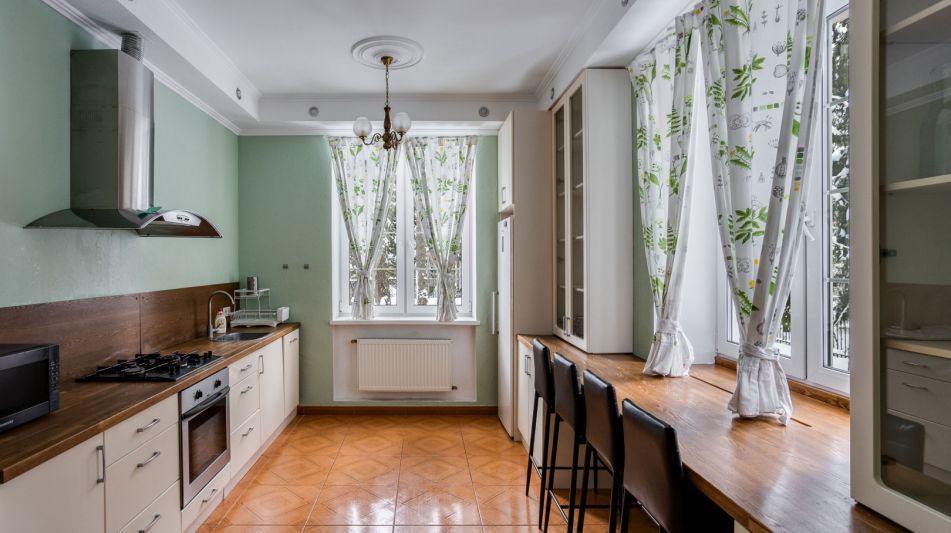 Дом на лесном участке в КП Шервуд