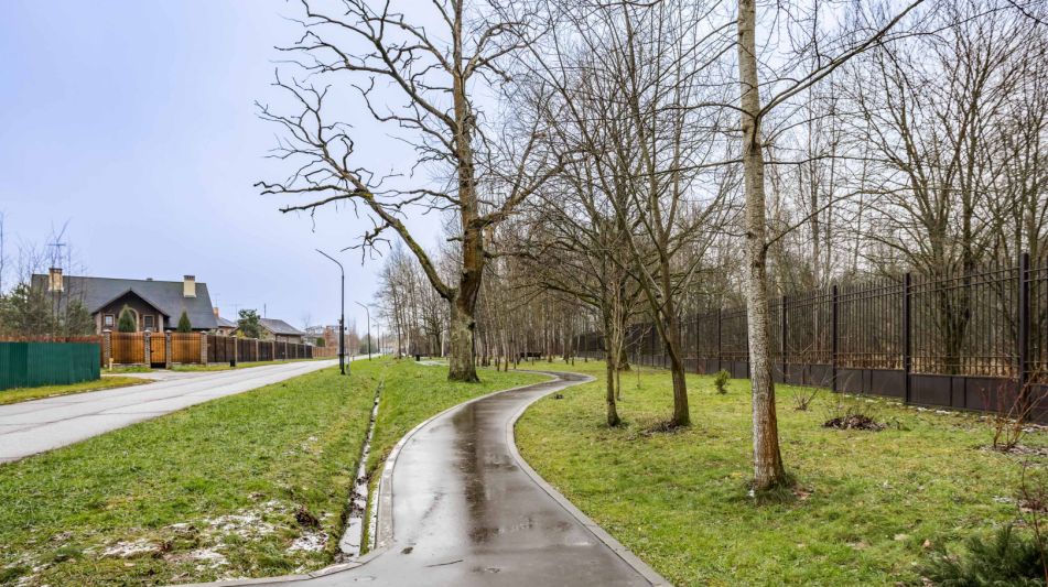 Лесной участок в КП Чистые пруды