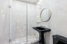 Дом с теннисным котом в СНТ Пламя