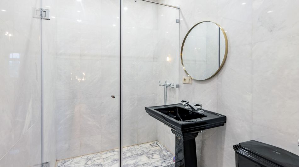 Дом с теннисным котом в СНТ Пламя