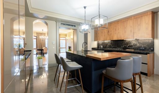 Дом с теннисным котом в СНТ Пламя