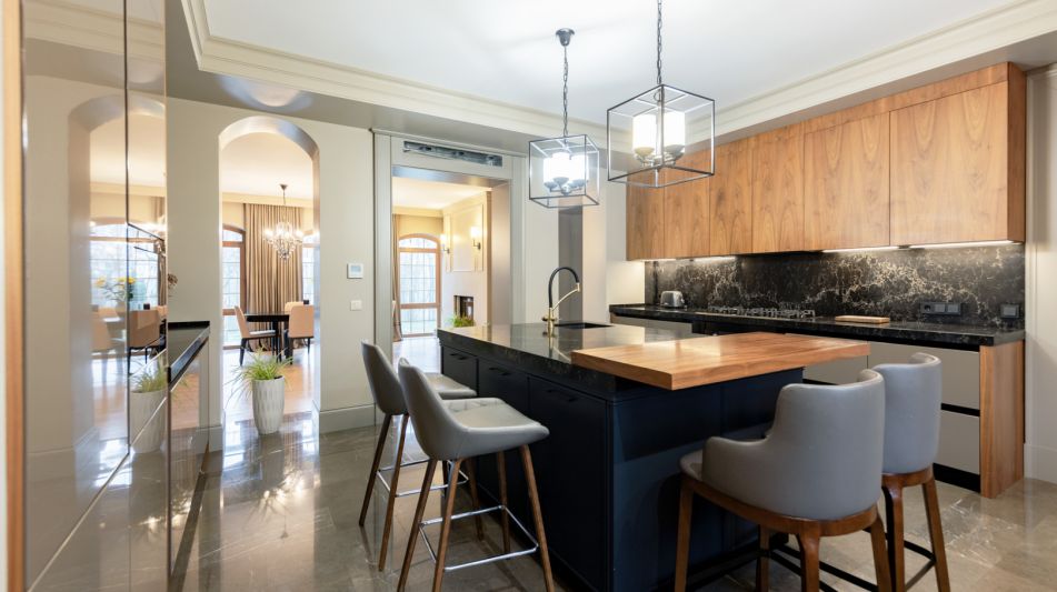 Дом с теннисным котом в СНТ Пламя