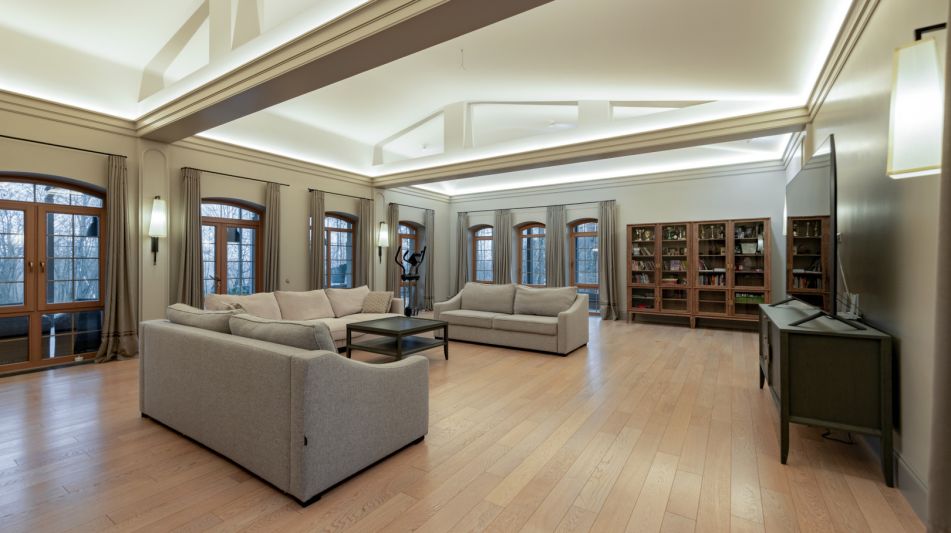 Дом с теннисным котом в СНТ Пламя