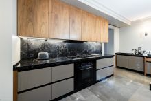 Дом с теннисным котом в СНТ Пламя