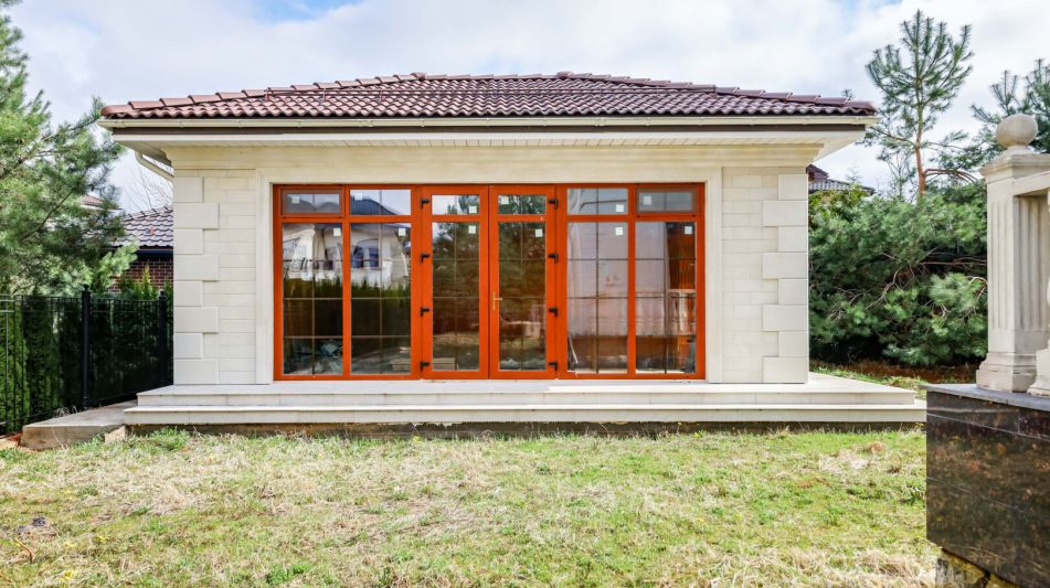 Дом под отделку в Ренессанс парке