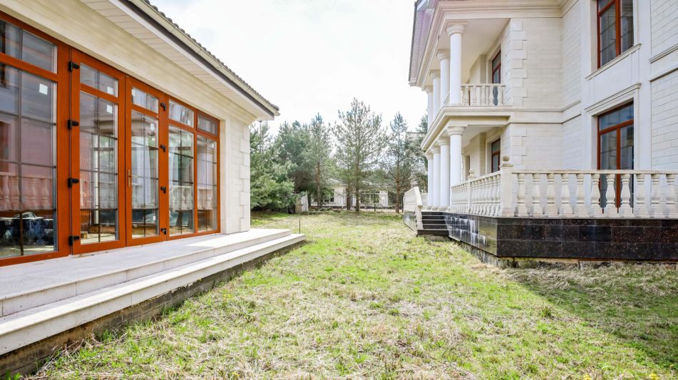 Дом под отделку в Ренессанс парке