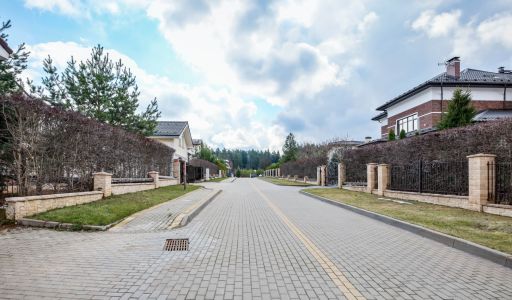 Дом под отделку в Ренессанс парке