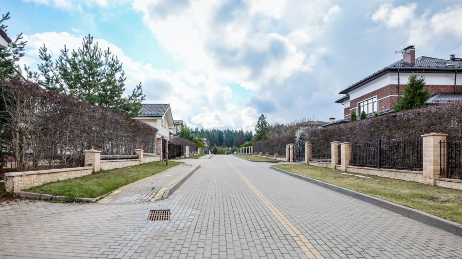 Дом под отделку в Ренессанс парке