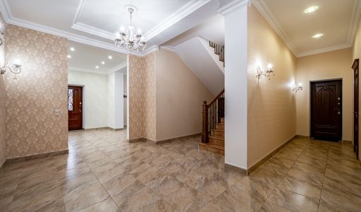 Классический дом в Папушево парке