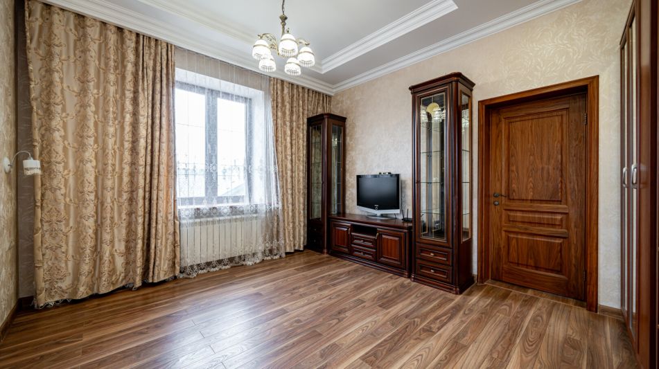 Классический дом в Папушево парке