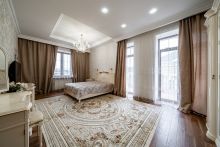 Классический дом в Папушево парке