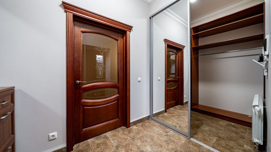 Классический дом в Папушево парке