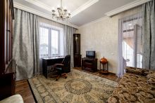 Классический дом в Папушево парке