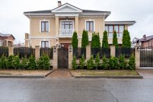 Классический дом в Папушево парке