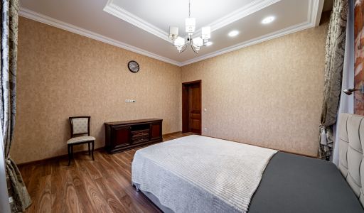 Классический дом в Папушево парке