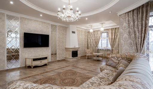 Классический дом в Папушево парке