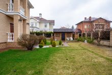 Классический дом в Папушево парке