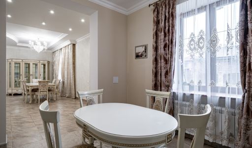 Классический дом в Папушево парке