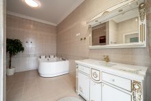 Классический дом в Папушево парке