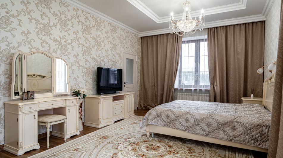 Классический дом в Папушево парке