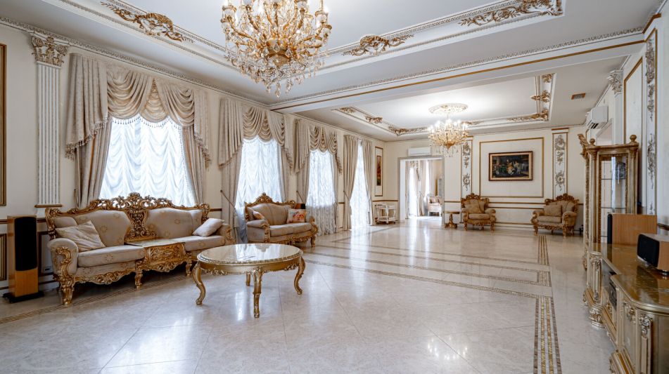 Классический дом в Славково