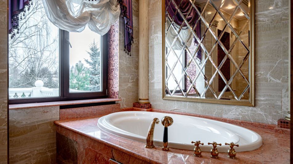 Классический дом в Славково