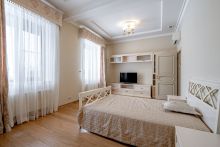 Классический дом в Славково