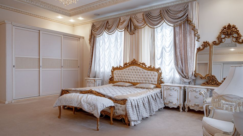 Классический дом в Славково