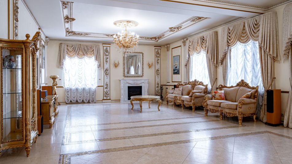 Классический дом в Славково