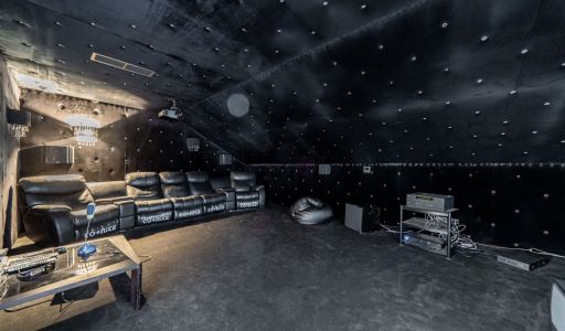 Классический дом в Славково