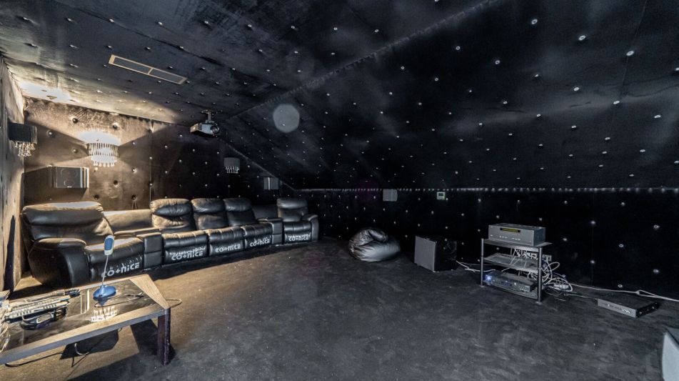 Классический дом в Славково