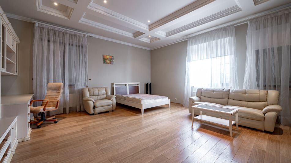 Классический дом в Славково