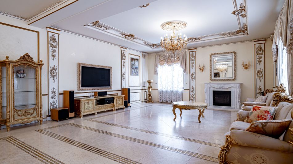 Классический дом в Славково