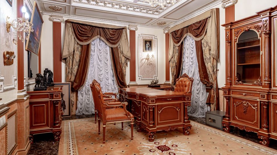 Классический дом в Славково